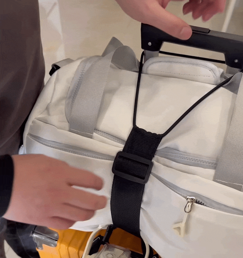 Smooth-slide adjustable TravelStrap buckle